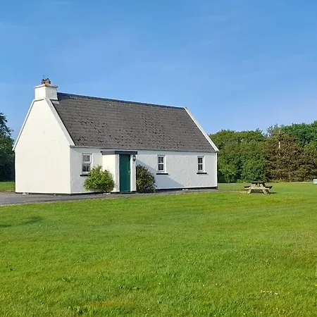 Oak Tree - 3 Bedroom Holiday home Louisburgh