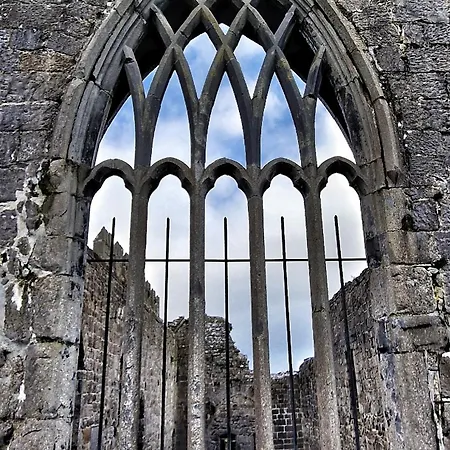 Oak Tree - 3 Bedroom Casa vacanze Louisburgh